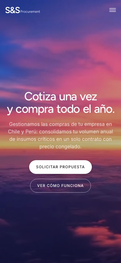 Inicio real de S&S Procurement en móvil: menú compacto, titular y llamadas a la acción apiladas sobre el fondo del atardecer